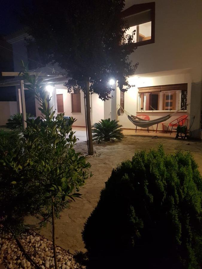 דירות Alhendín The Red House מראה חיצוני תמונה